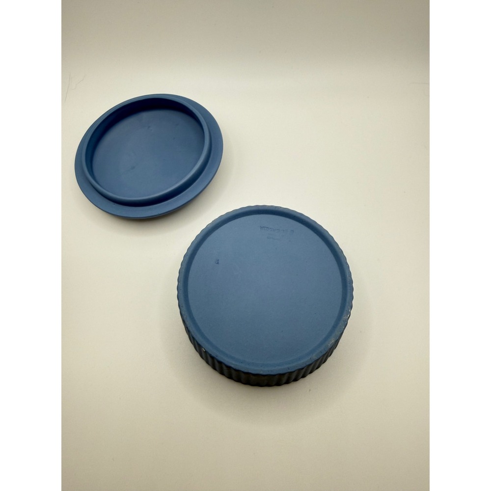 Wedgwood Jasperware Blue Aurora Chariot Round Trinket Box Made in England - Picture 5 of 5
